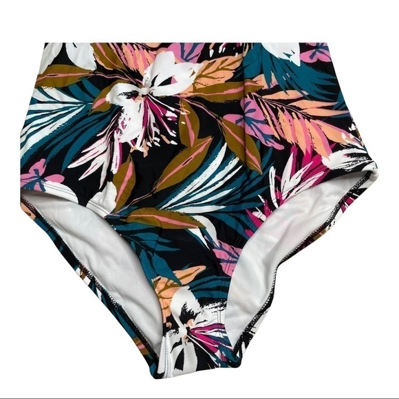 NWT Kona Sol Twist Back Medium Coverage Swimsuit M - Picture 5 of 12